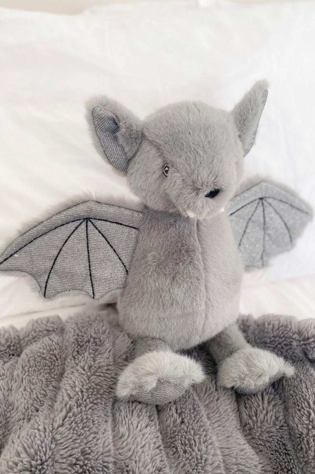Bellamy the Bat Plush Doll - Enchanting 17-Inch Halloween Companion with Sparkly Wings