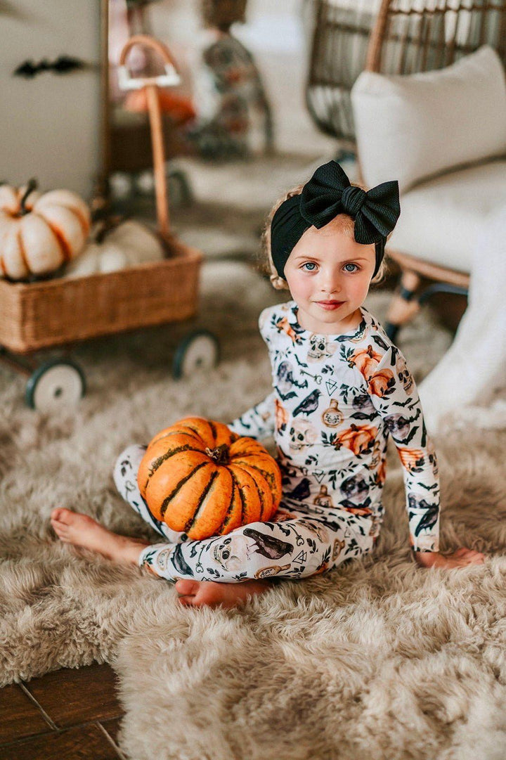 Unisex Children's Two-Piece Skulls and Pumpkins Bamboo Pajamas – Cozy Halloween Sleepwear - Sophia Rose Children's Boutique